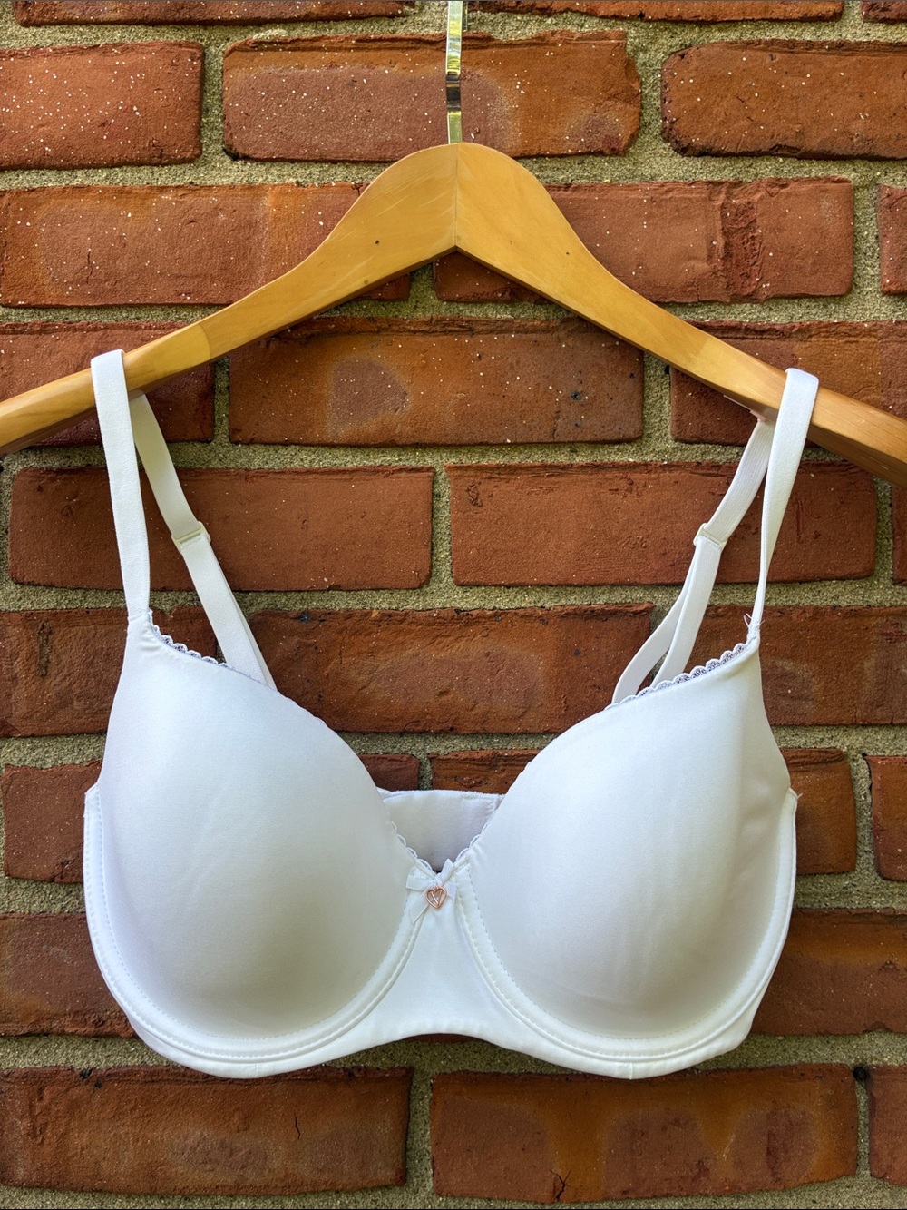 Victoria's Secret White Lightly Lined Bra